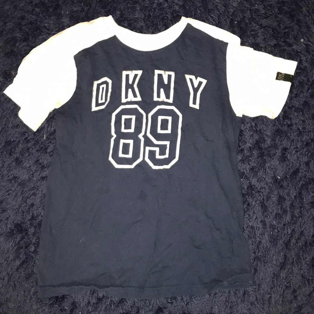 “DNKY 89” Contrast Sleeved Tee Shirt